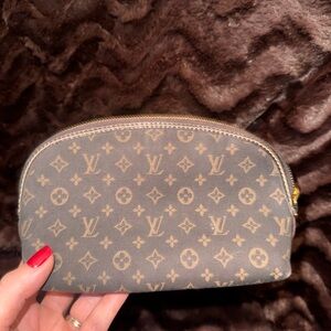 Louis Vuitton Gray Monogram Cosmetic Case